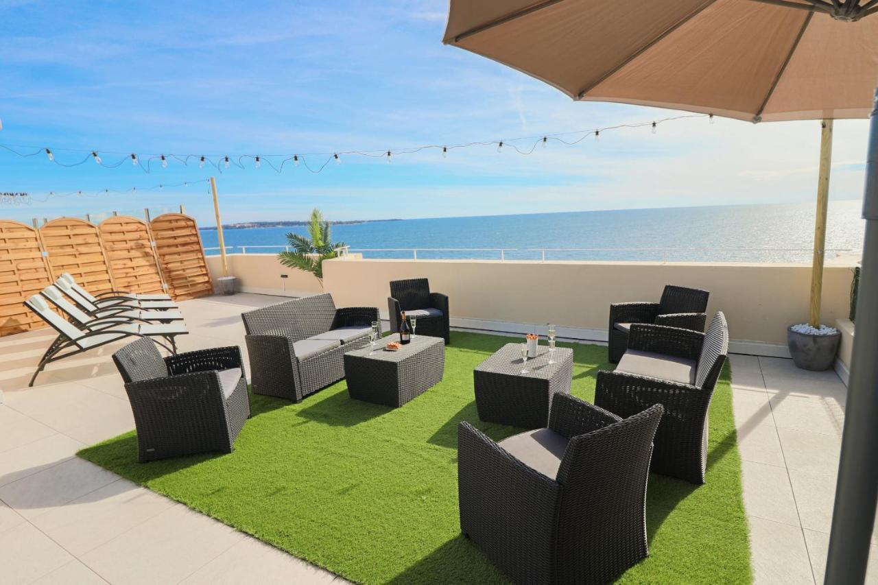 Rooftop De La Charming On Seafront With Superb Roof Terrace *